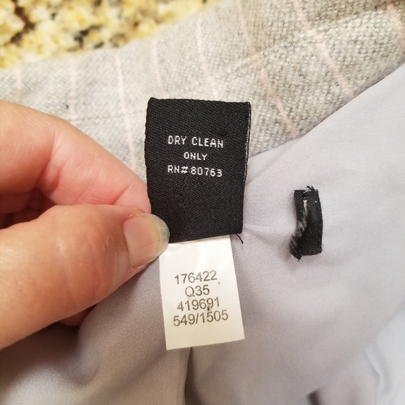 Lined Professional Jacket with Pockets - Picture 7 of 7